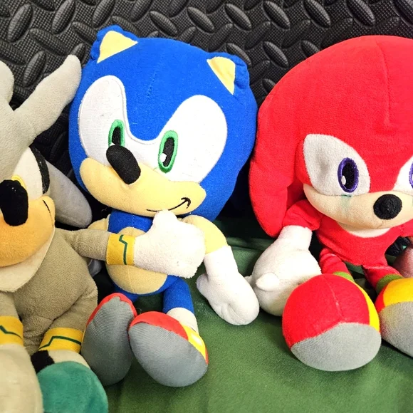 Sonic the Hedgehog Plush Toy Set - Blue, Red, Gray - Picture 4 of 13